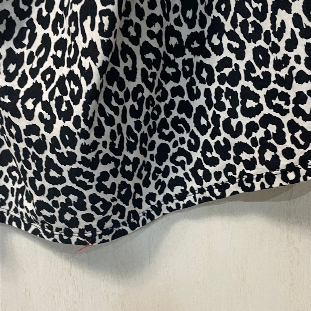 Gilligan & O'Malley Black and White Leopard print negligee - Picture 6 of 9